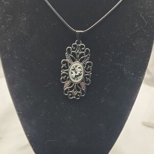Elegant Silver Pendant Necklace